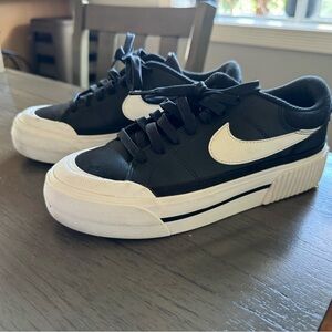 NIKE Court Legacy Lift - Women’s 6.5